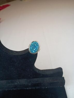 #582 NWOT Sterling-Style Oval Ring
